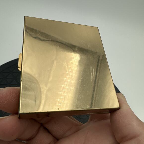 Stunning Vintage Gold Mesh Sequin Pill Box Organizer - Picture 4 of 9